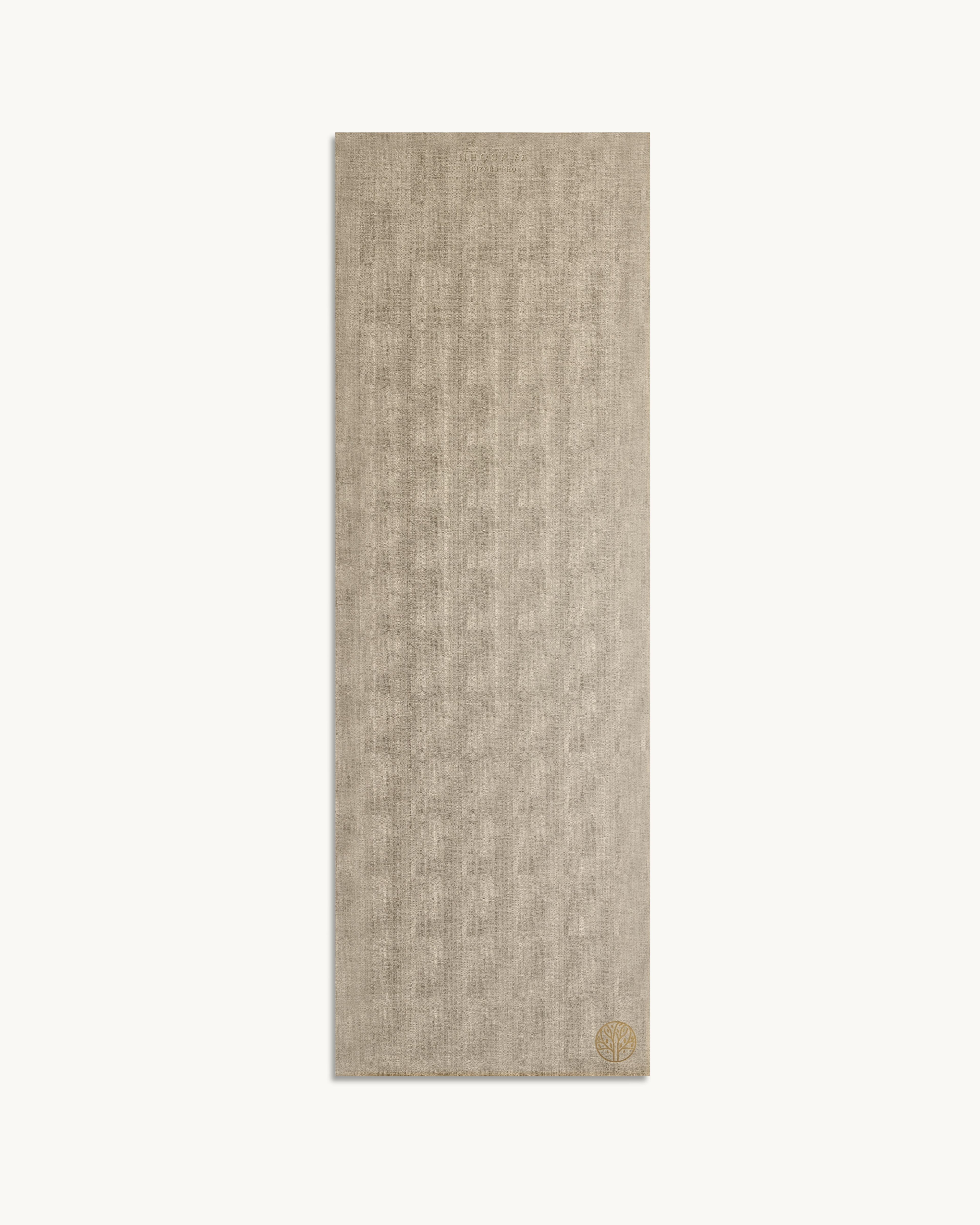 Neosava Lizard Pro Crème luxury non-slip yoga mat in elegant beige, designed for stable yoga flow, pilates training, mindful movement, and studio practice.